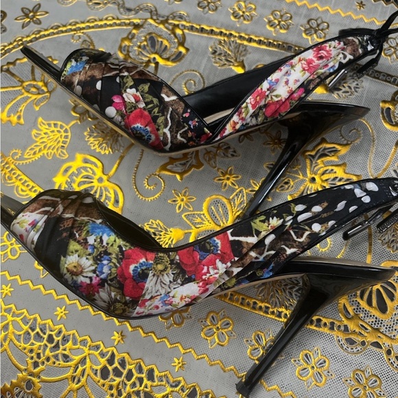 Guess Stilettos Heels - Picture 6 of 10